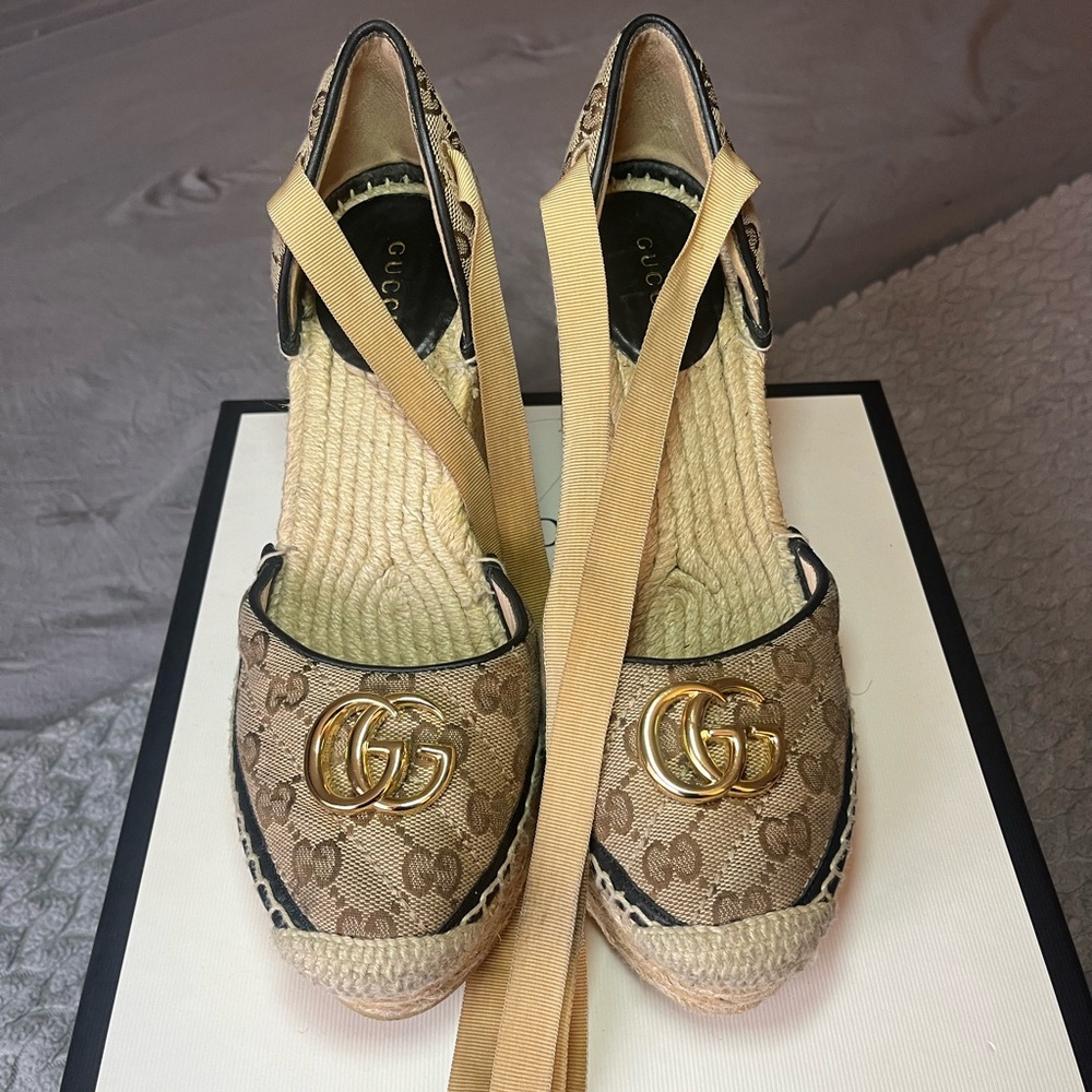 Gucci Pilar GG Ankle Tie Espadrille Platform Wedge - Picture 3 of 8